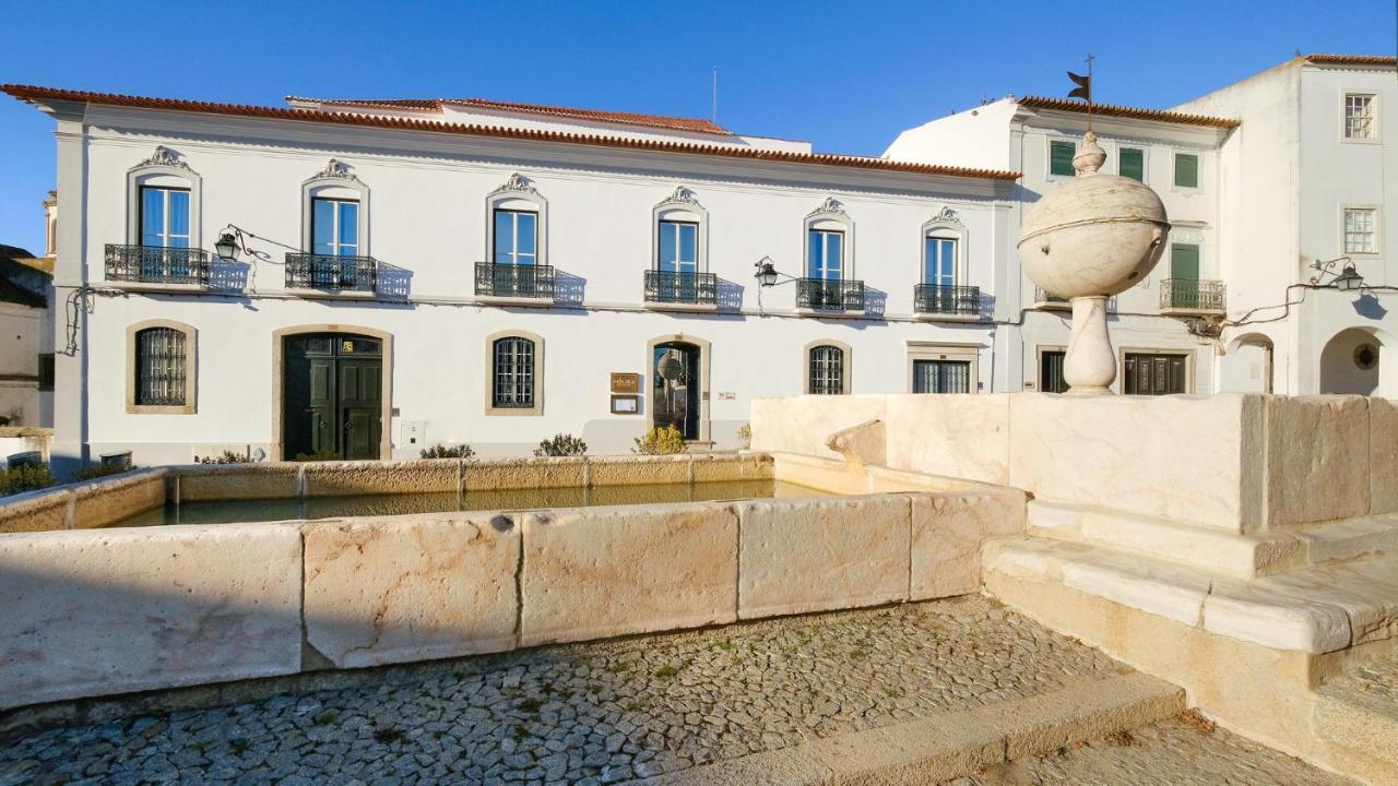 Mourasuites Hotel Évora Esterno foto